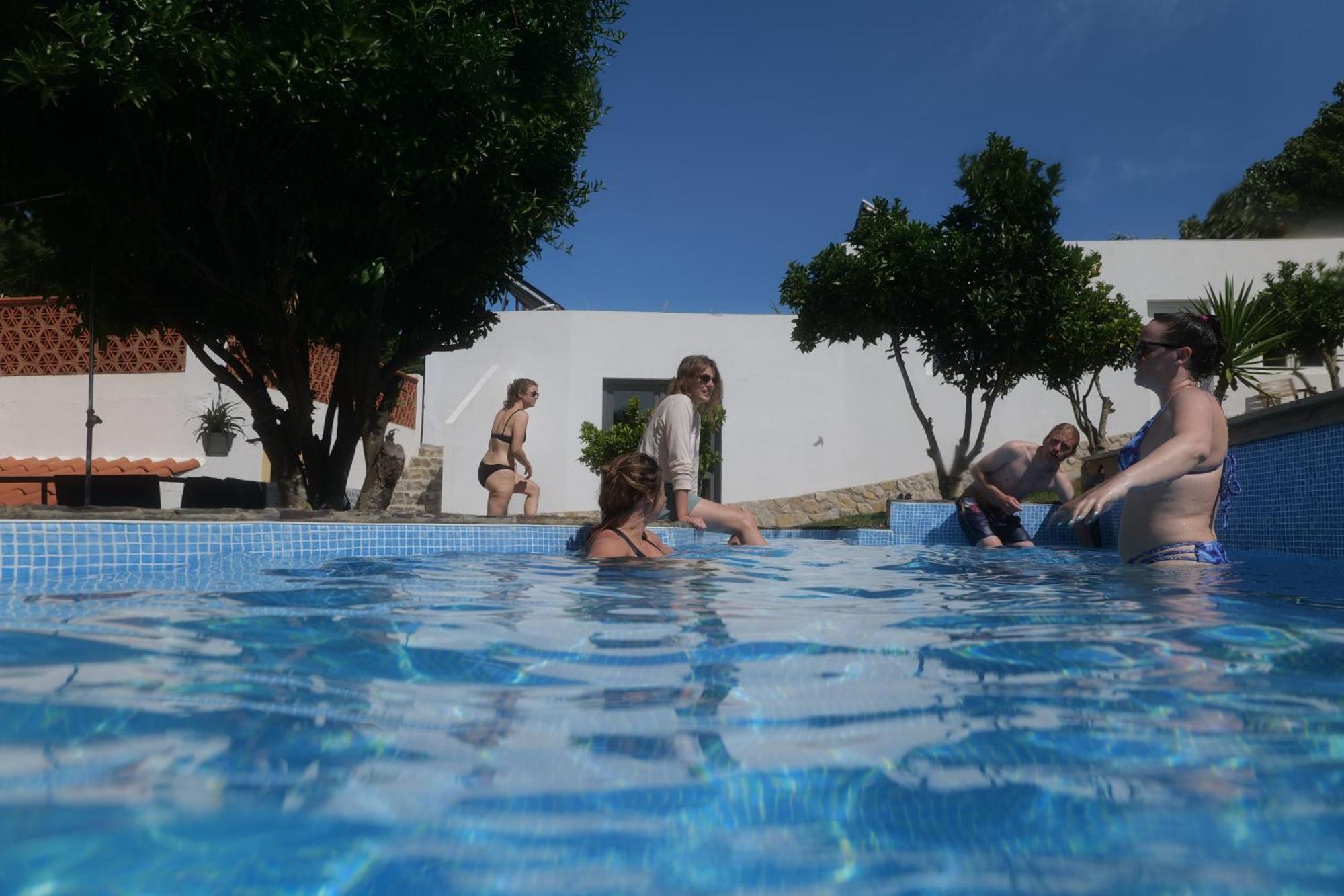 The Far End Surf House - Surf & Yoga Holidays Луриня Екстериор снимка