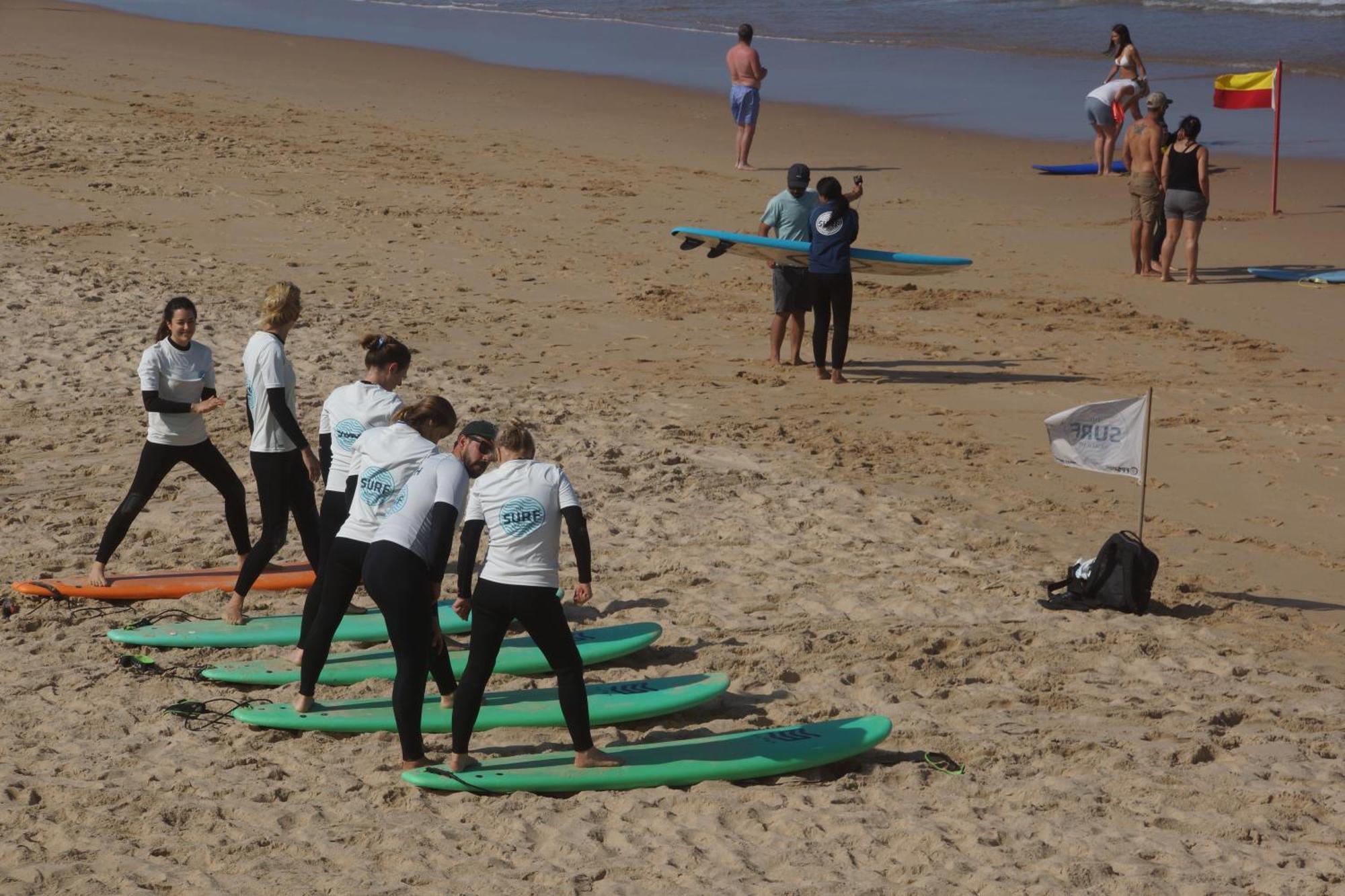 The Far End Surf House - Surf & Yoga Holidays Луриня Екстериор снимка