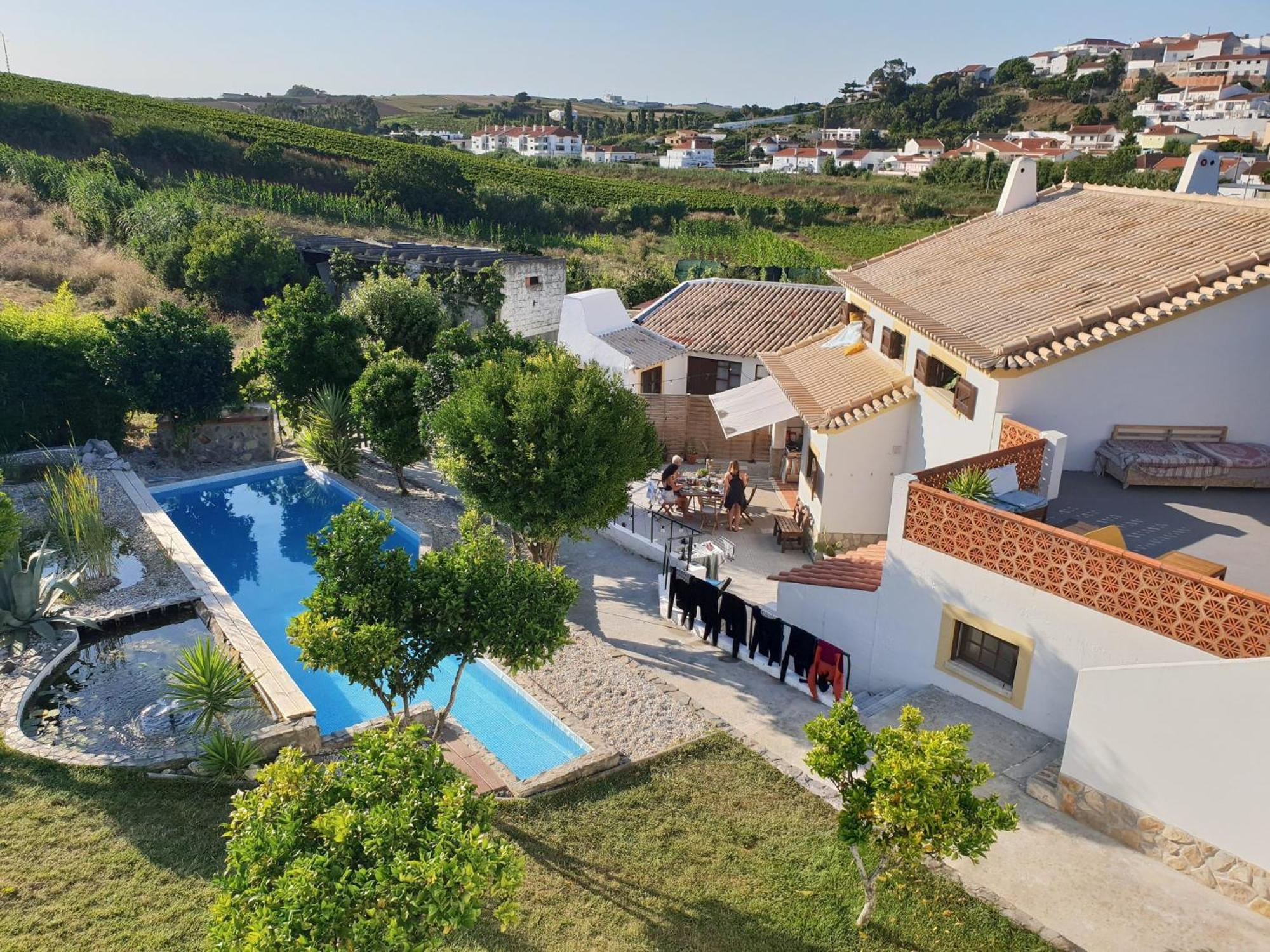 The Far End Surf House - Surf & Yoga Holidays Луриня Екстериор снимка